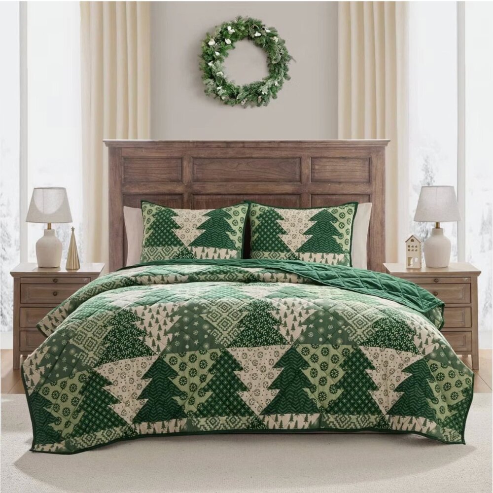 NWT Hallmark Tree Prints Quilt Green Queen Holiday Christmas